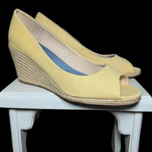 Kelly & Katie Kaydena Espadrille Wedge Heels Peep Toe Retro Chic Yellow Size 10